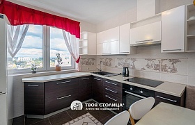 Сдается трехкомнатная квартира, Копище, Лопатина ул., 15 за 823 у.е.
