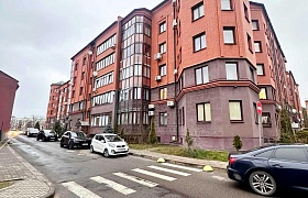 Сдается четырехкомнатная квартира, Минск, Стариновская ул., 25 за 1000 у.е.