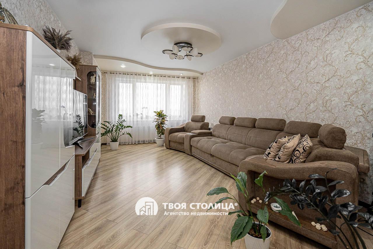  трехкомнатной квартиры