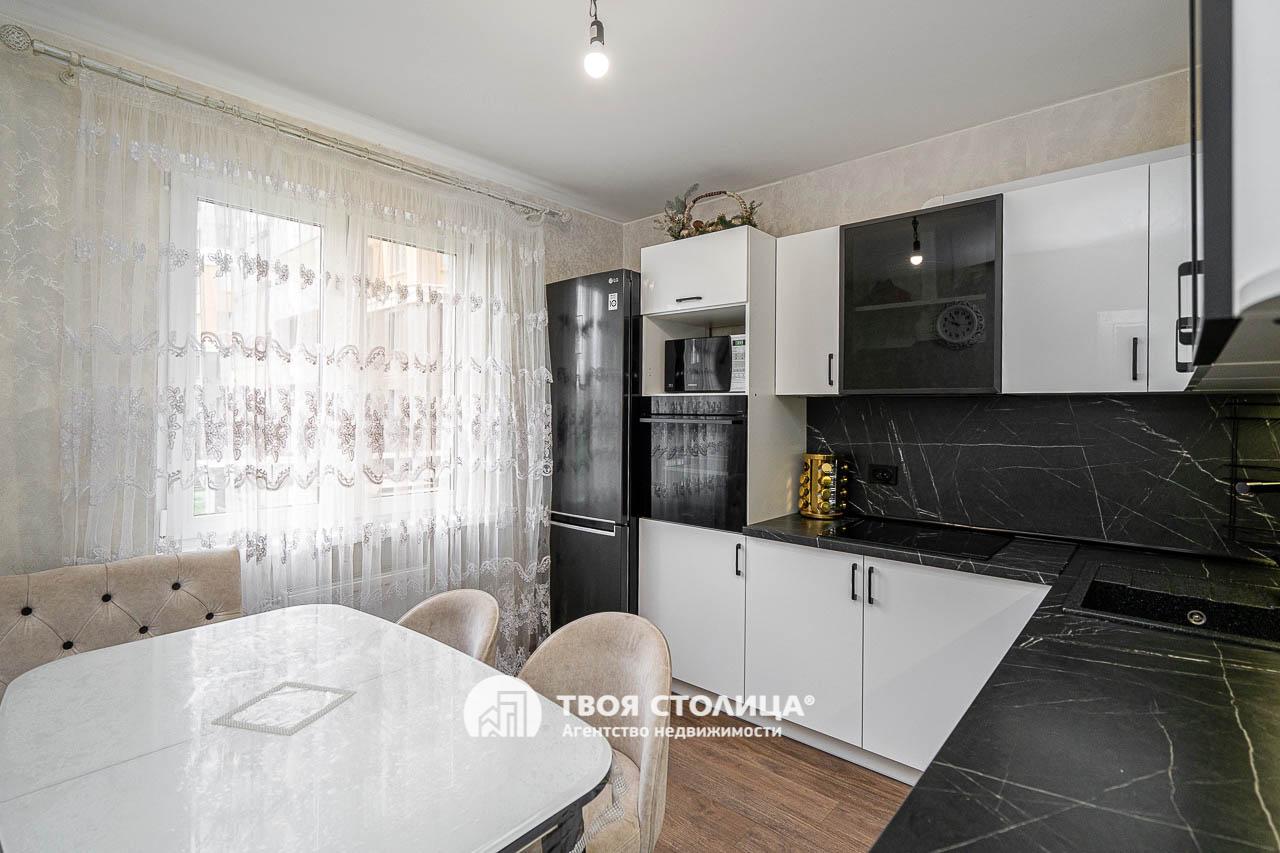  трехкомнатной квартиры