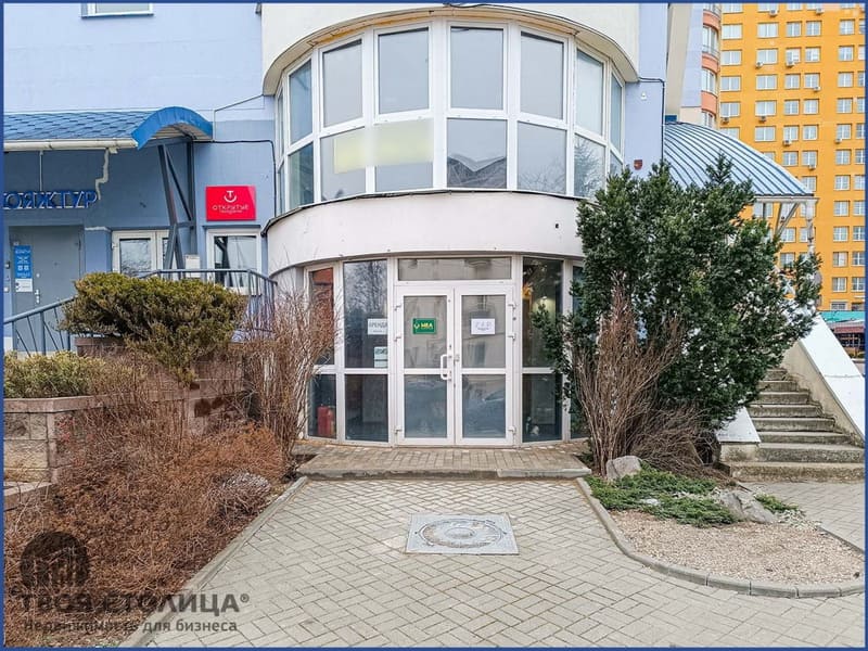 Помещение_166_кв_м_в_Минске_на_Белорусской,_15_Входная_группа.jpg Помещение_166_кв_м_в_Минске_на_Белорусской,_15_Входная_группа.jpg