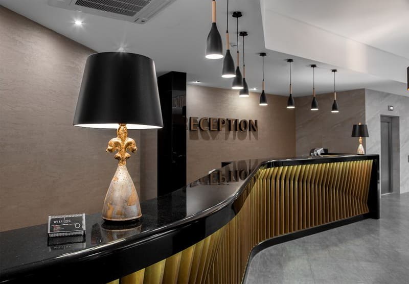 Wiling Hotel Minsk - ресепшн.jpg