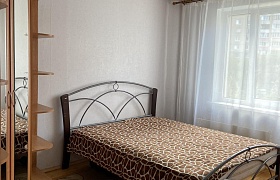 Сдается трехкомнатная квартира, Минск, Гинтовта ул., 6 за 600 у.е.