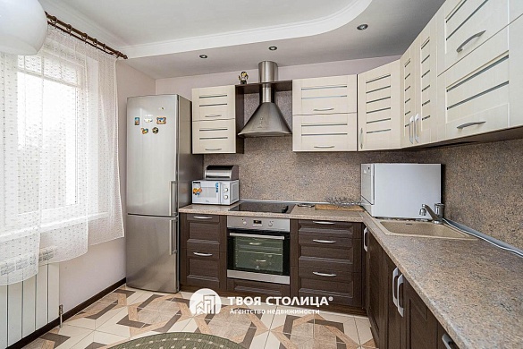 Сдаётся 2-комнатная квартира, Лесной, Александрова, 19