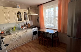 Сдается трехкомнатная квартира, Минск, Каменногорская ул., 10 за 350 у.е.