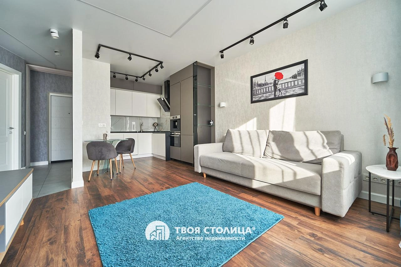 Главное фото