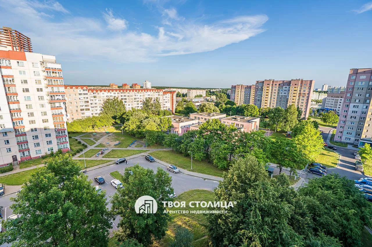  трехкомнатной квартиры