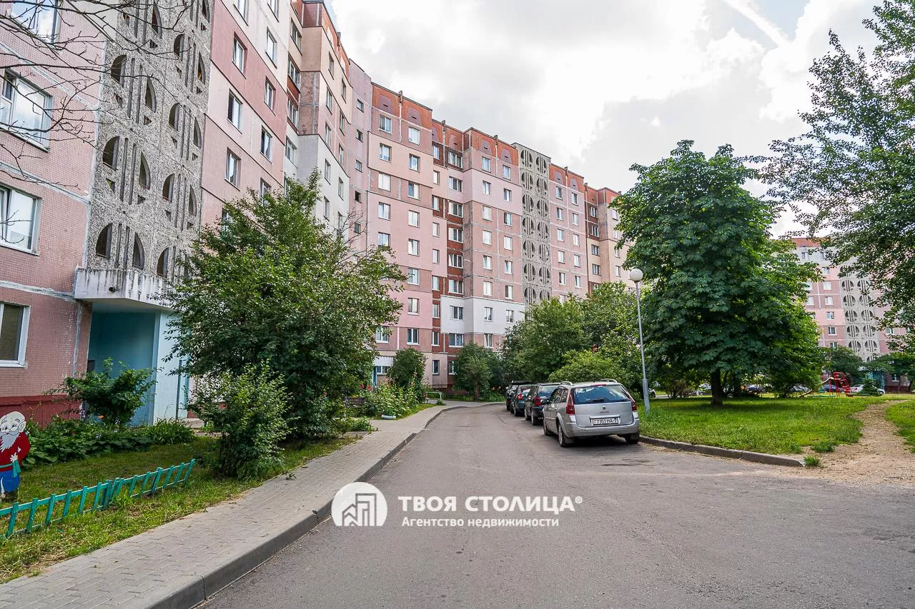  трехкомнатной квартиры