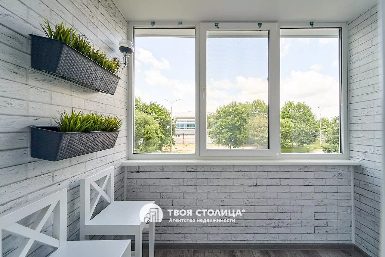  трехкомнатной квартиры