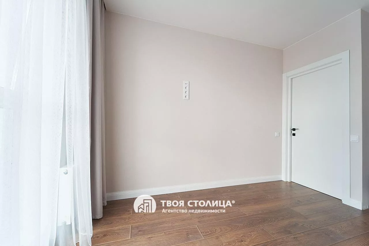  трехкомнатной квартиры