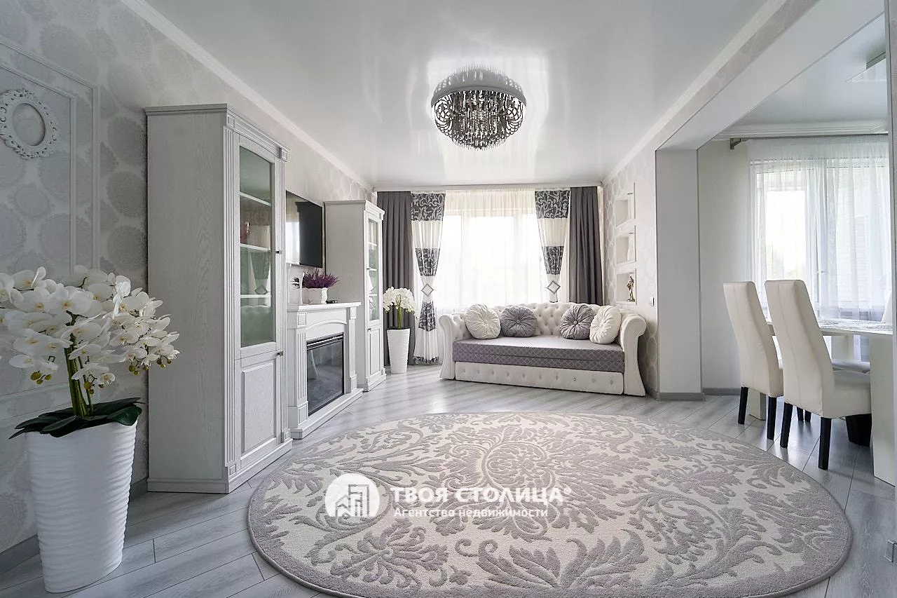  трехкомнатной квартиры