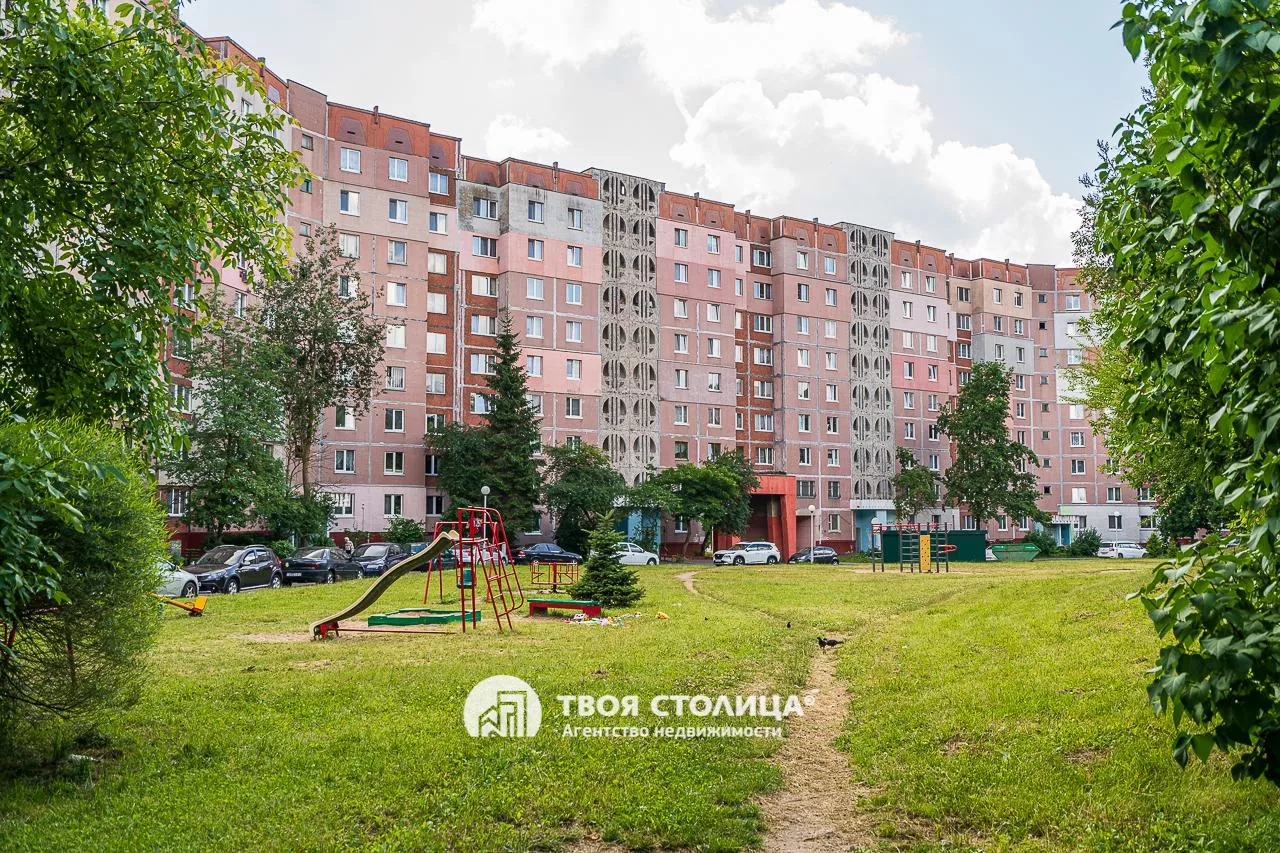  трехкомнатной квартиры