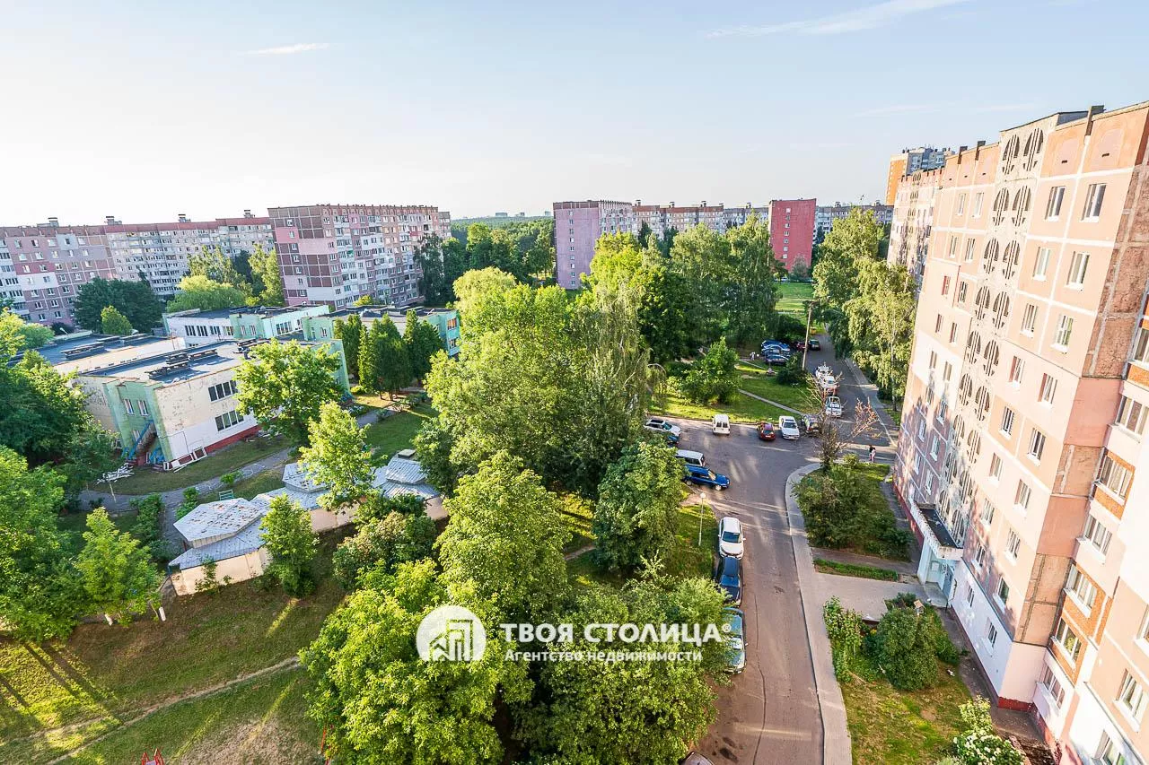  трехкомнатной квартиры