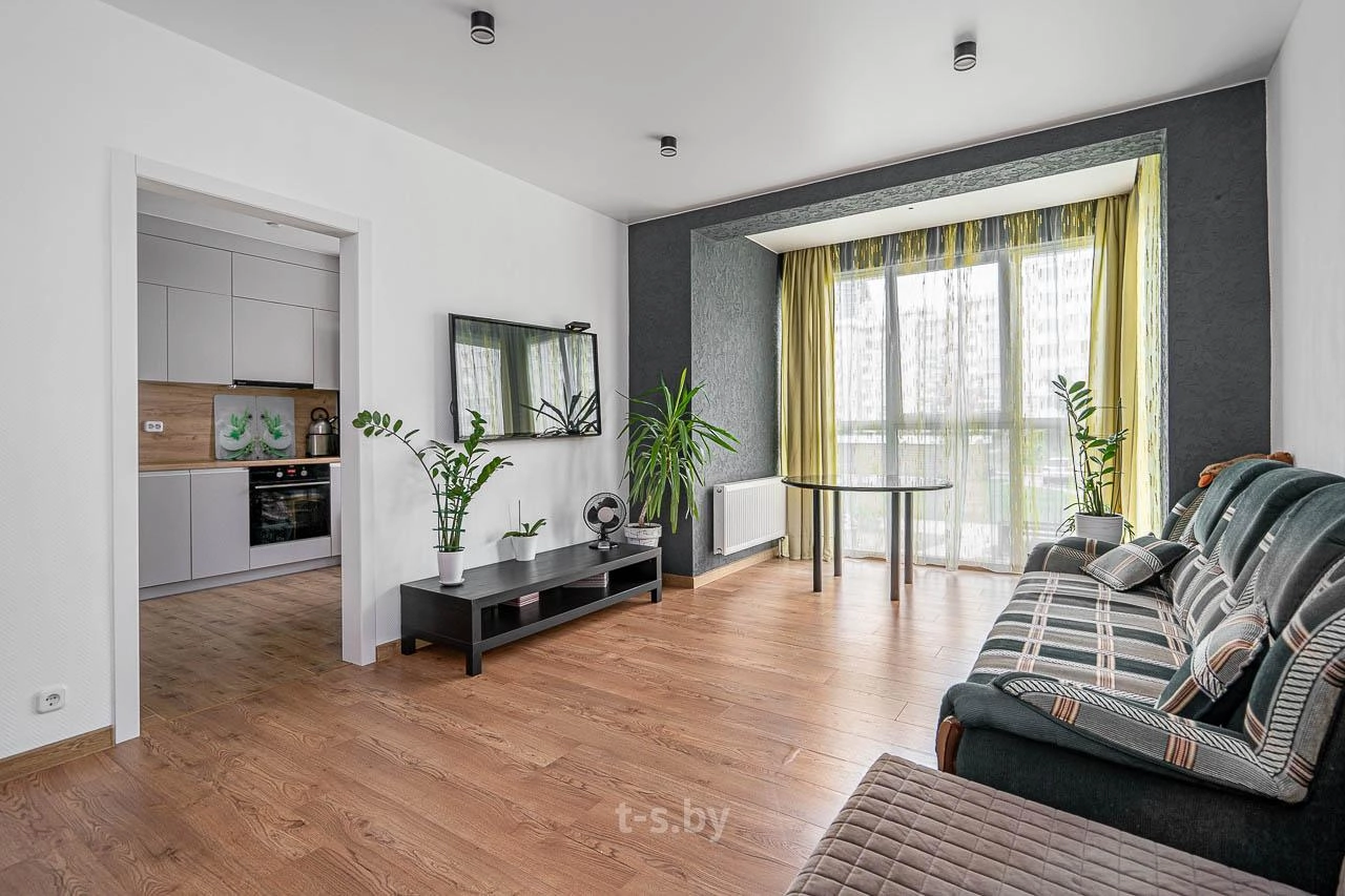 Главное фото