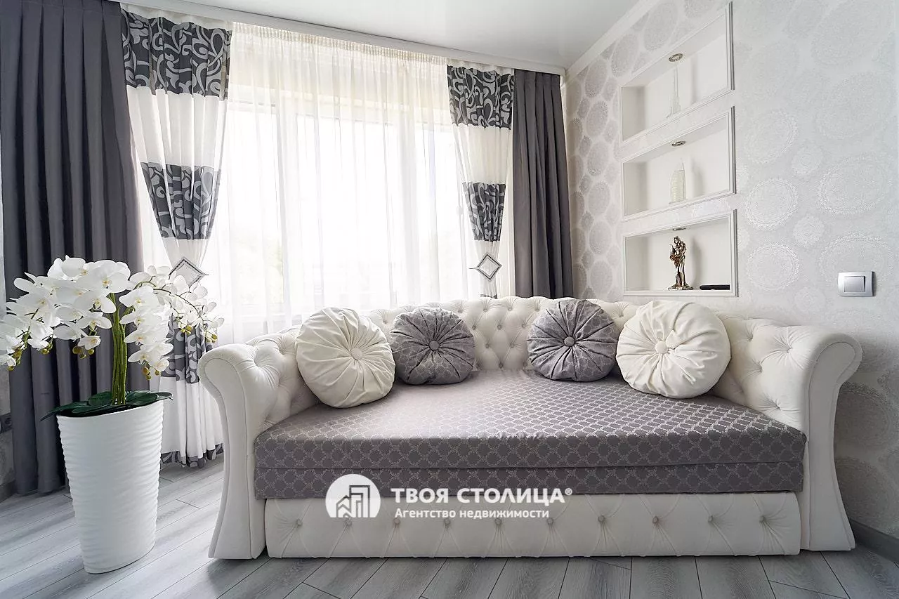  трехкомнатной квартиры